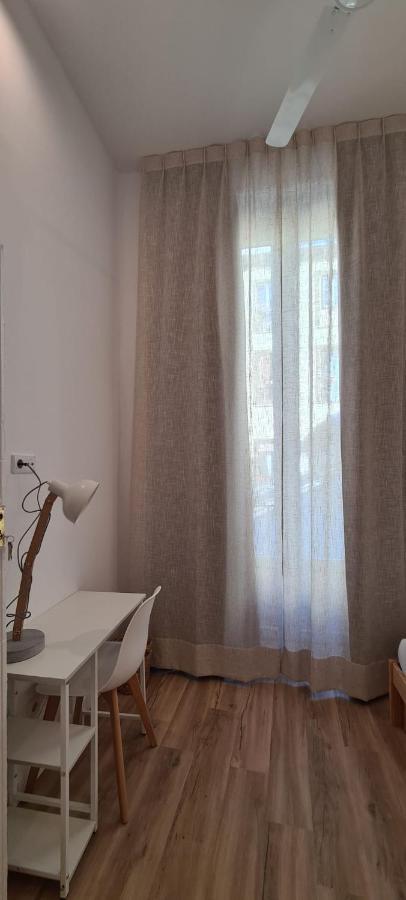 Hostal Andrea Sol Madrid Exterior foto
