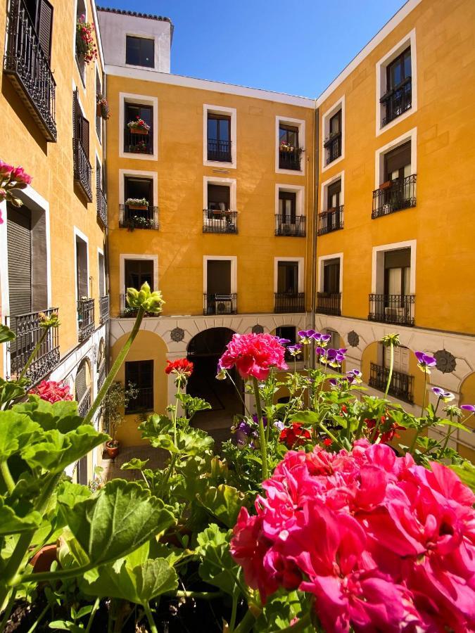 Hostal Andrea Sol Madrid Exterior foto