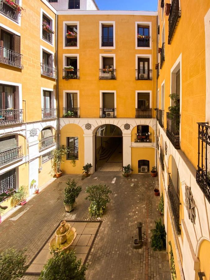 Hostal Andrea Sol Madrid Exterior foto