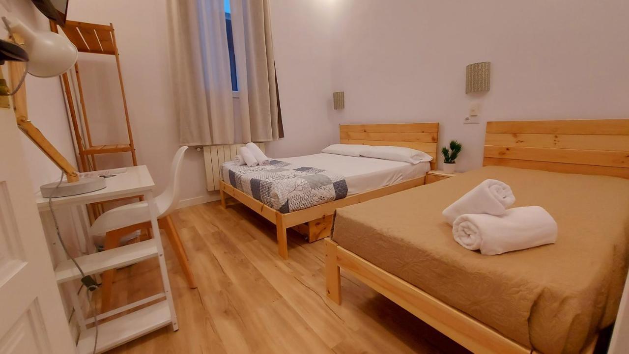 Hostal Andrea Sol Madrid Exterior foto