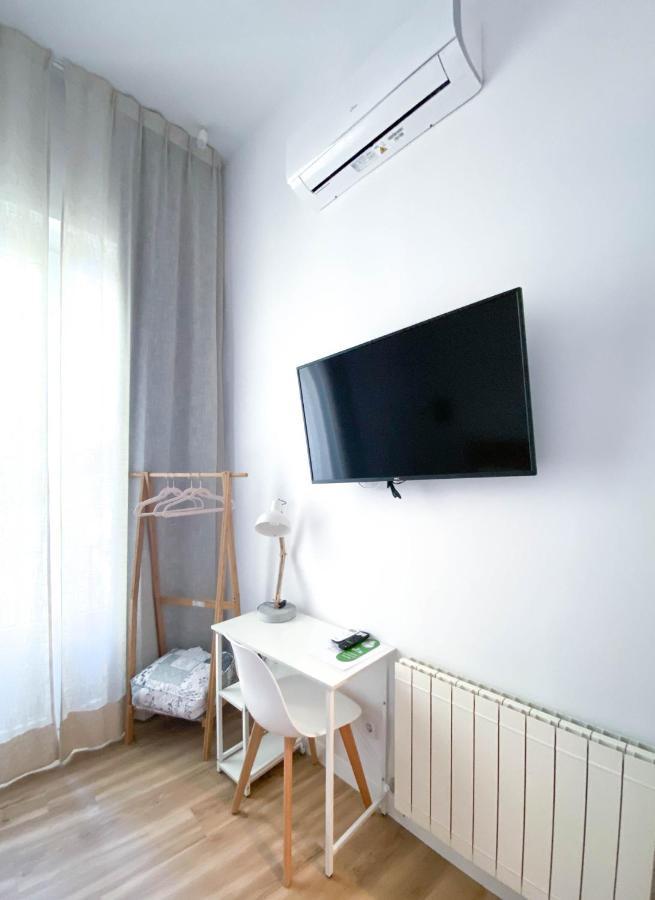 Hostal Andrea Sol Madrid Exterior foto